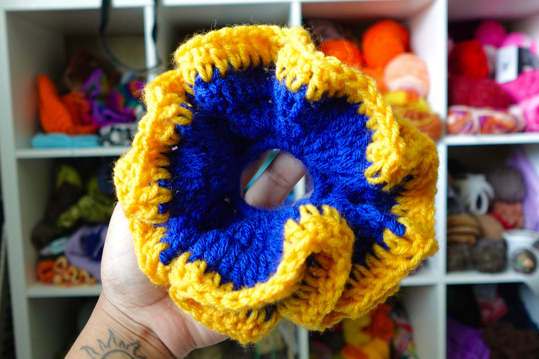 GOLDEN WAVE LOC SCRUNCHIE