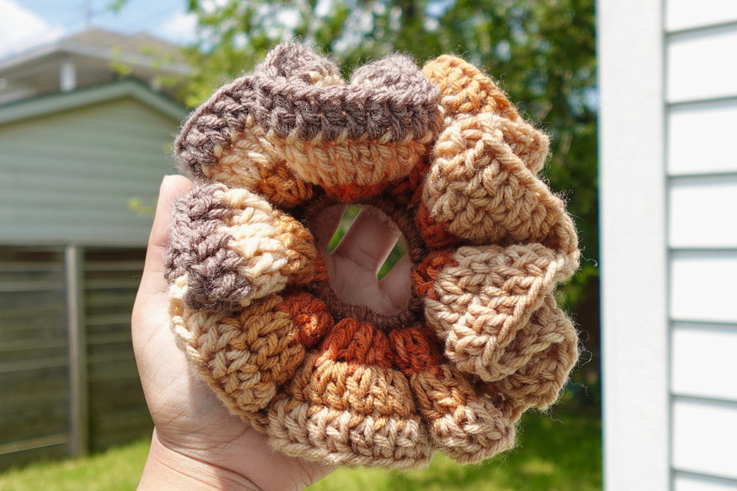 BROWN BLEND SCRUNCHIE