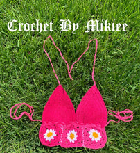 Load image into Gallery viewer, PINK DAISY GRANNY SQUARE CROP TOP

